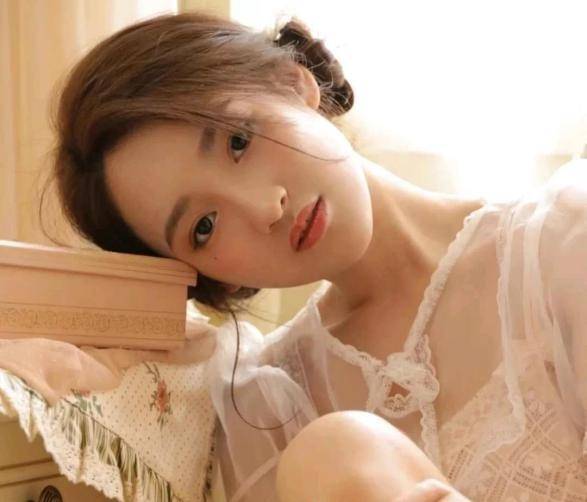 香膏和香水有什么区别?哪个留香时间更长?