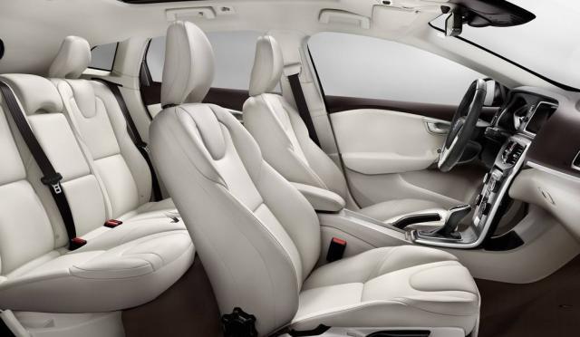 别人的汽车为何一开门就有香味?学会以下几点,你的车也能做到!